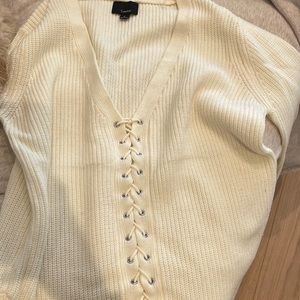 great condition white sweater